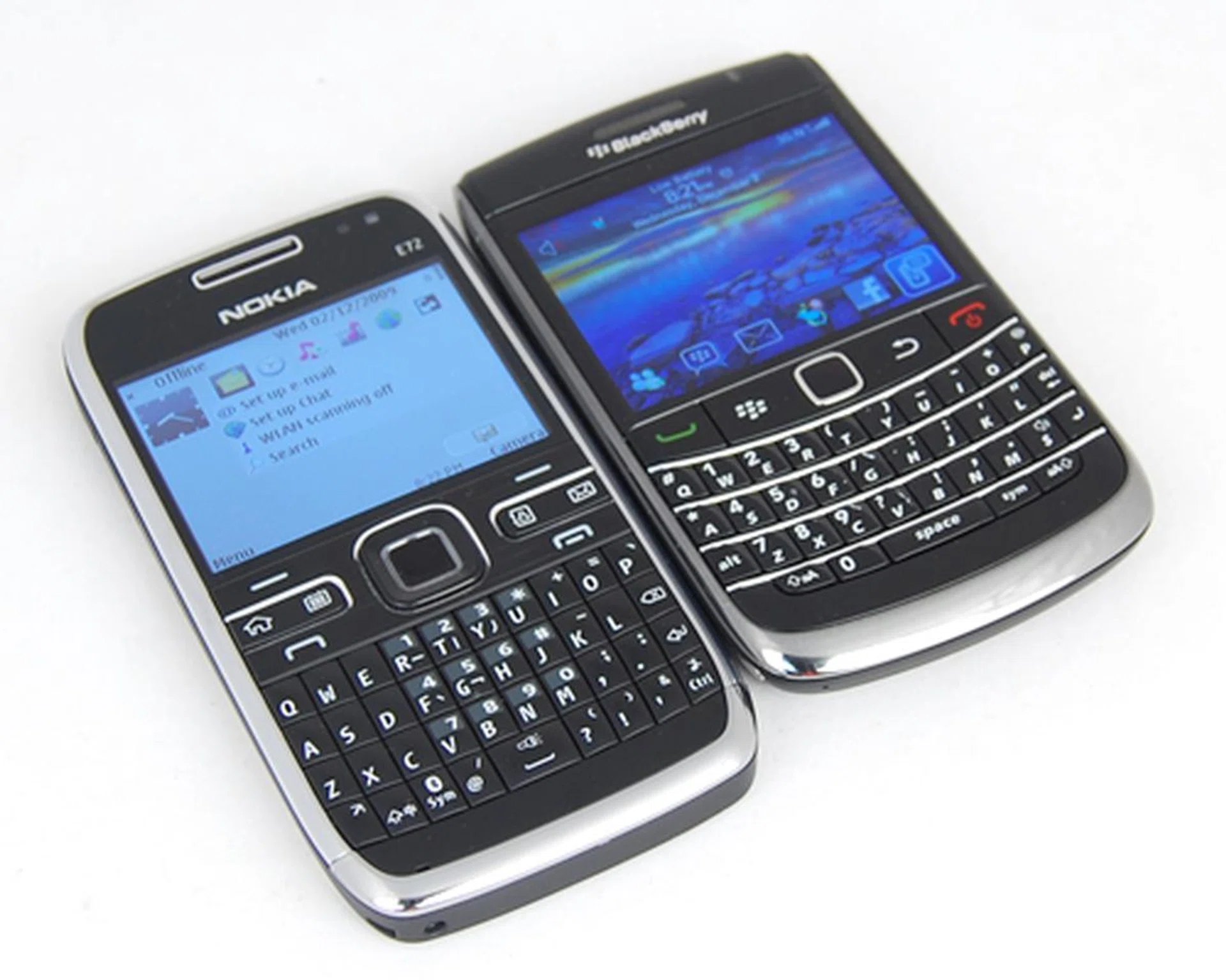On average, both the Bold 9700 and the Nokia E72 will have almost similar typing speeds, but the experience might vary depending on the user (i.e. finger size and nails).