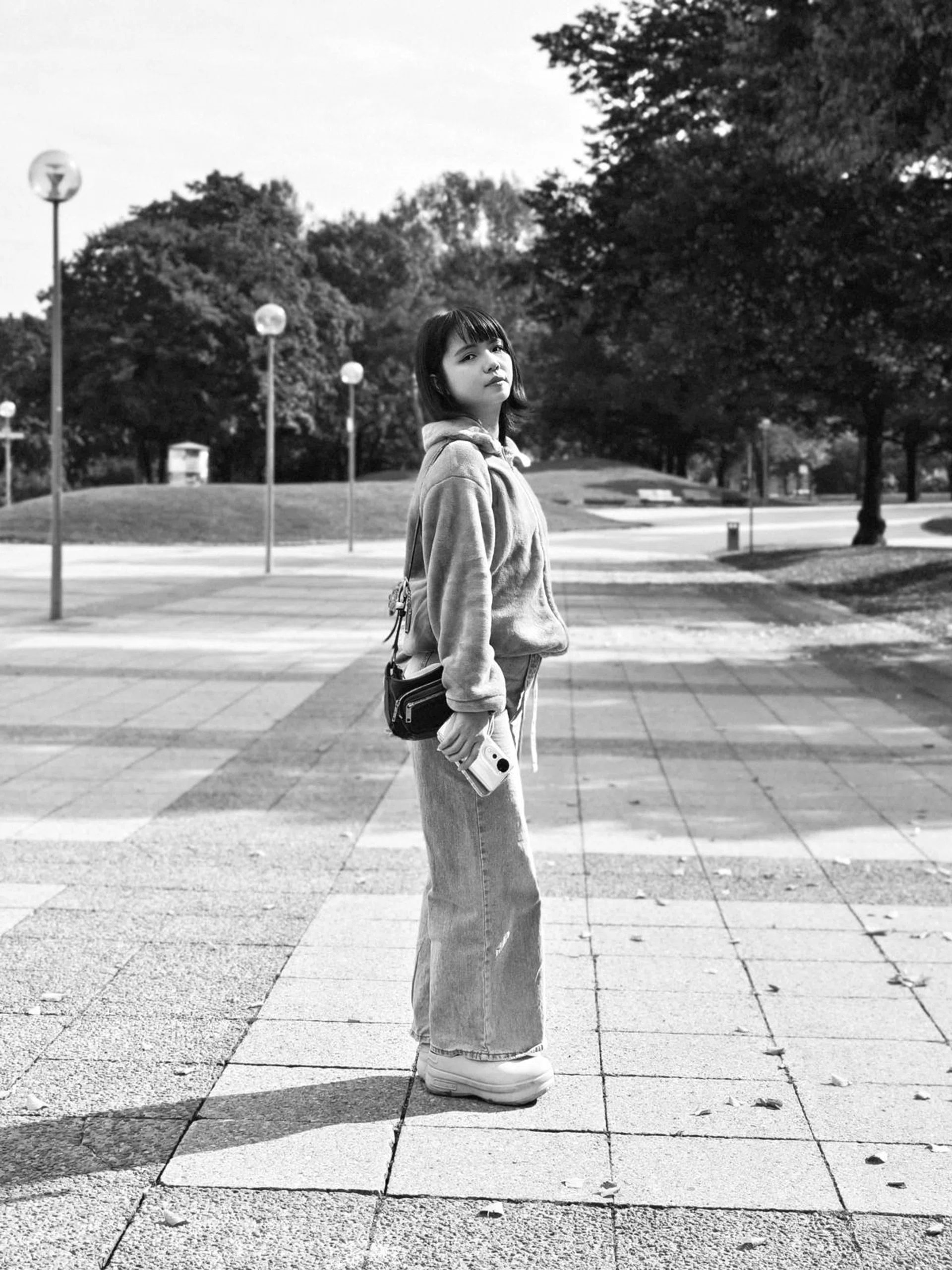 50mm, Portrait Mode, B&W filter, automatic settings.  Photo: HWZ.