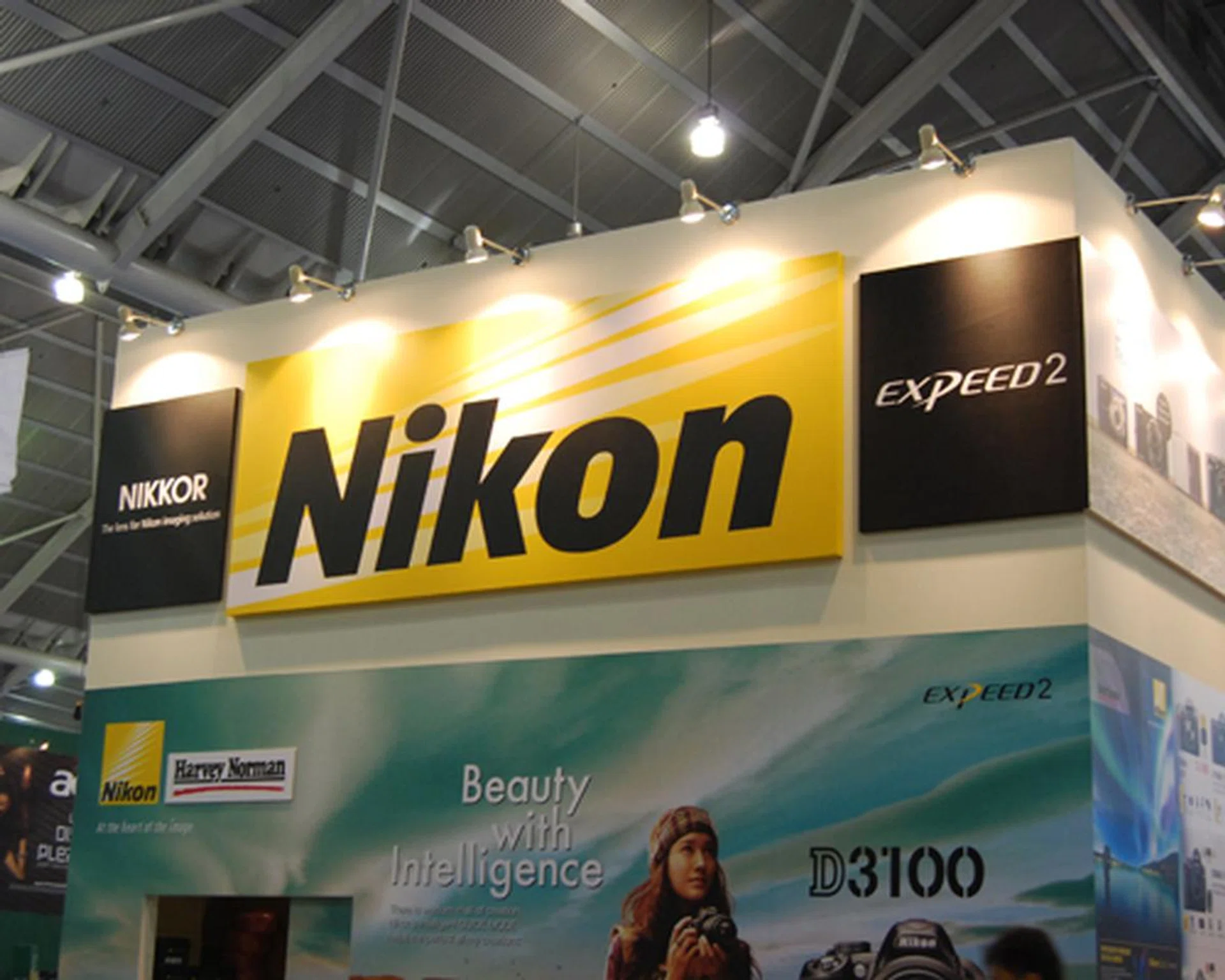 Arm yourself with the right imaging tools during the upcoming holidays with some SITEX deals from the Nikon booth.