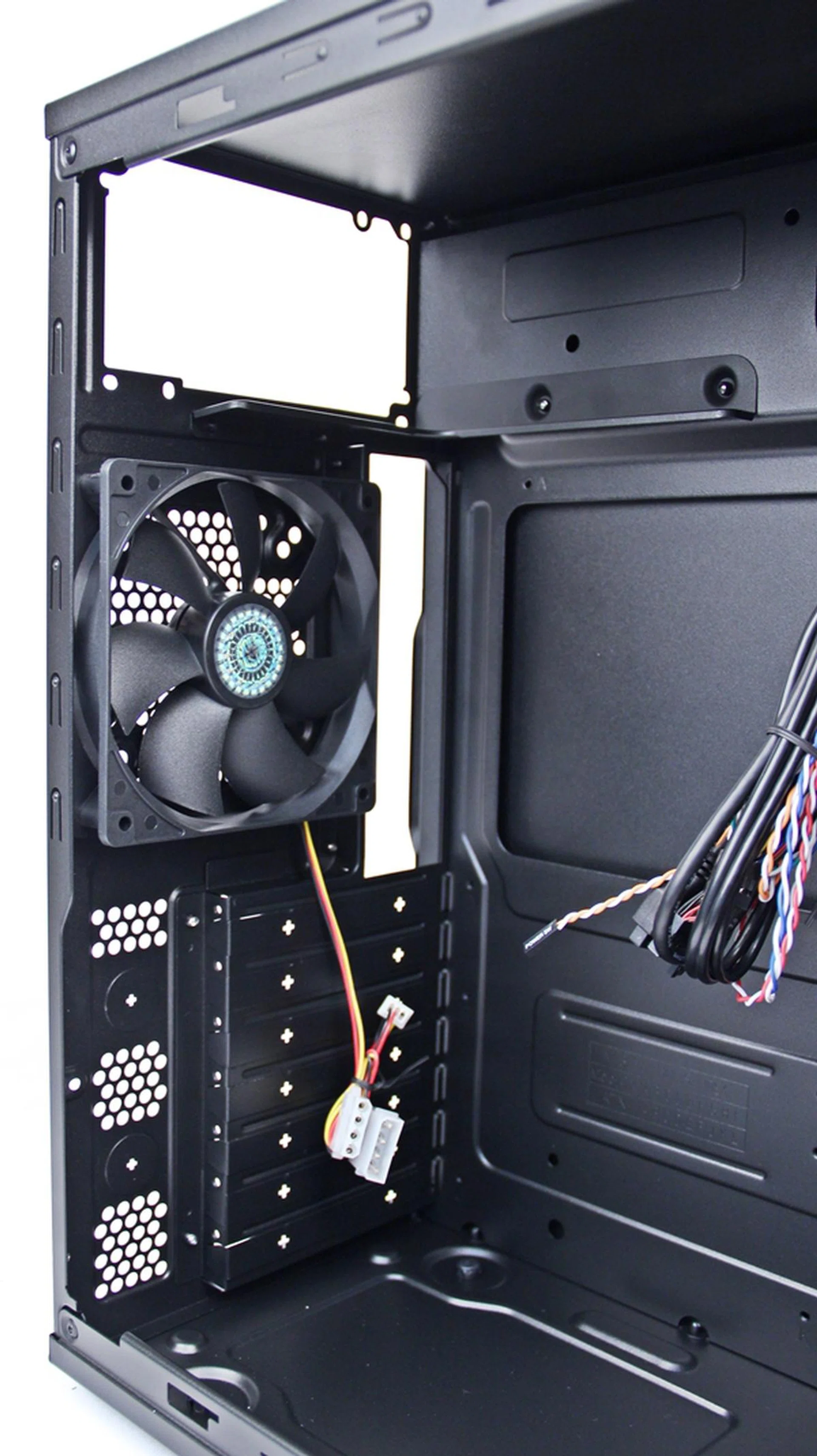 A closer look at the interior of the case and note that there are are no bottom-mounted cooling options.