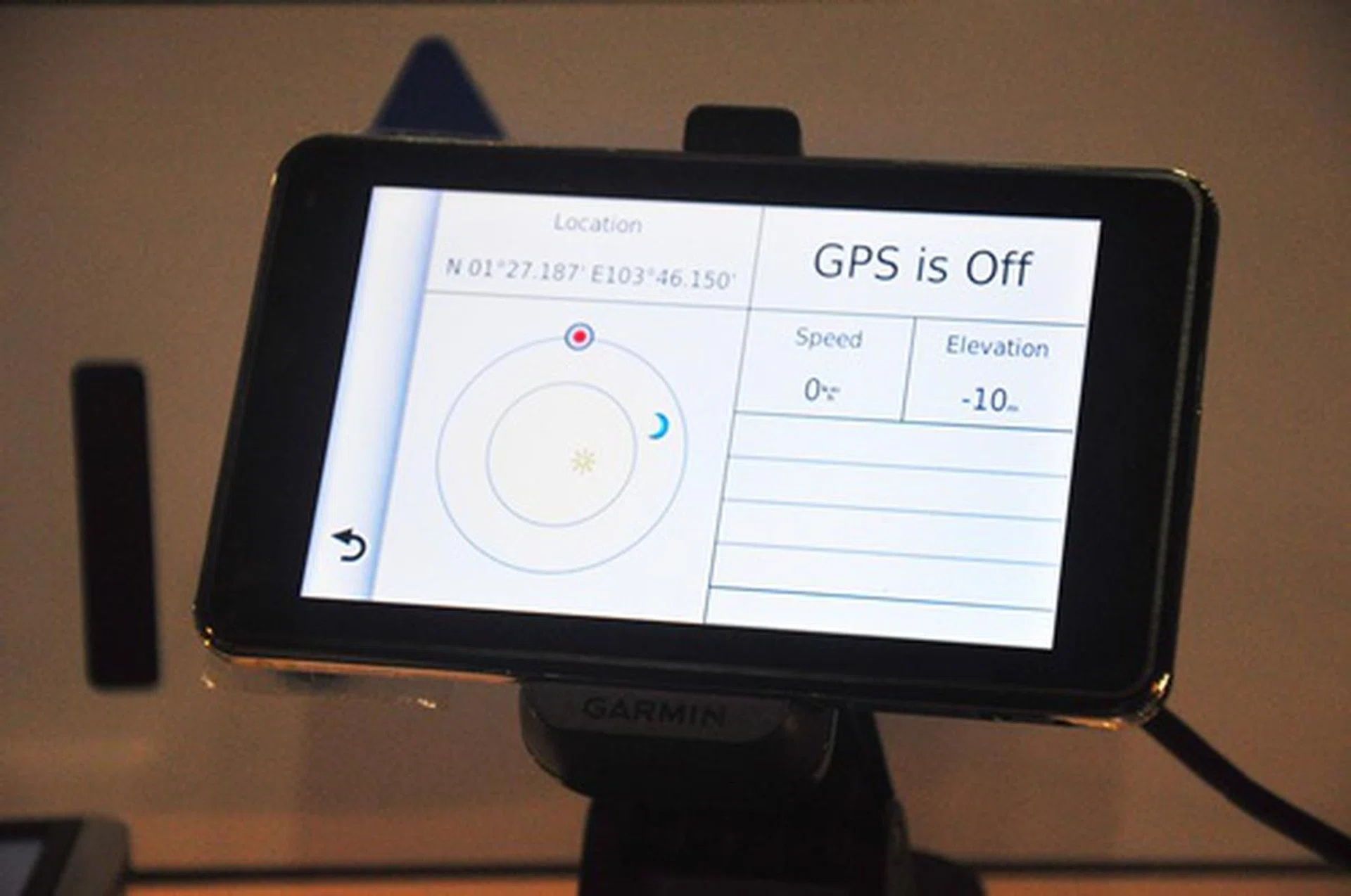 The nuvi 1350 comes with a helpful Highway Mode and Singapore Postal Code Search. At the IT show, this sets you back at $199 with a usual price of $239. Comes with a free friction mount.