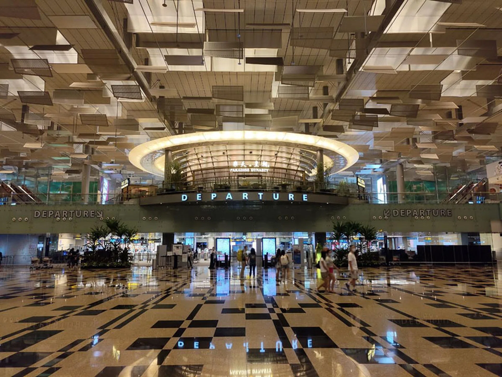 The driveway seems boring, hence here's T3 departure hall as representative