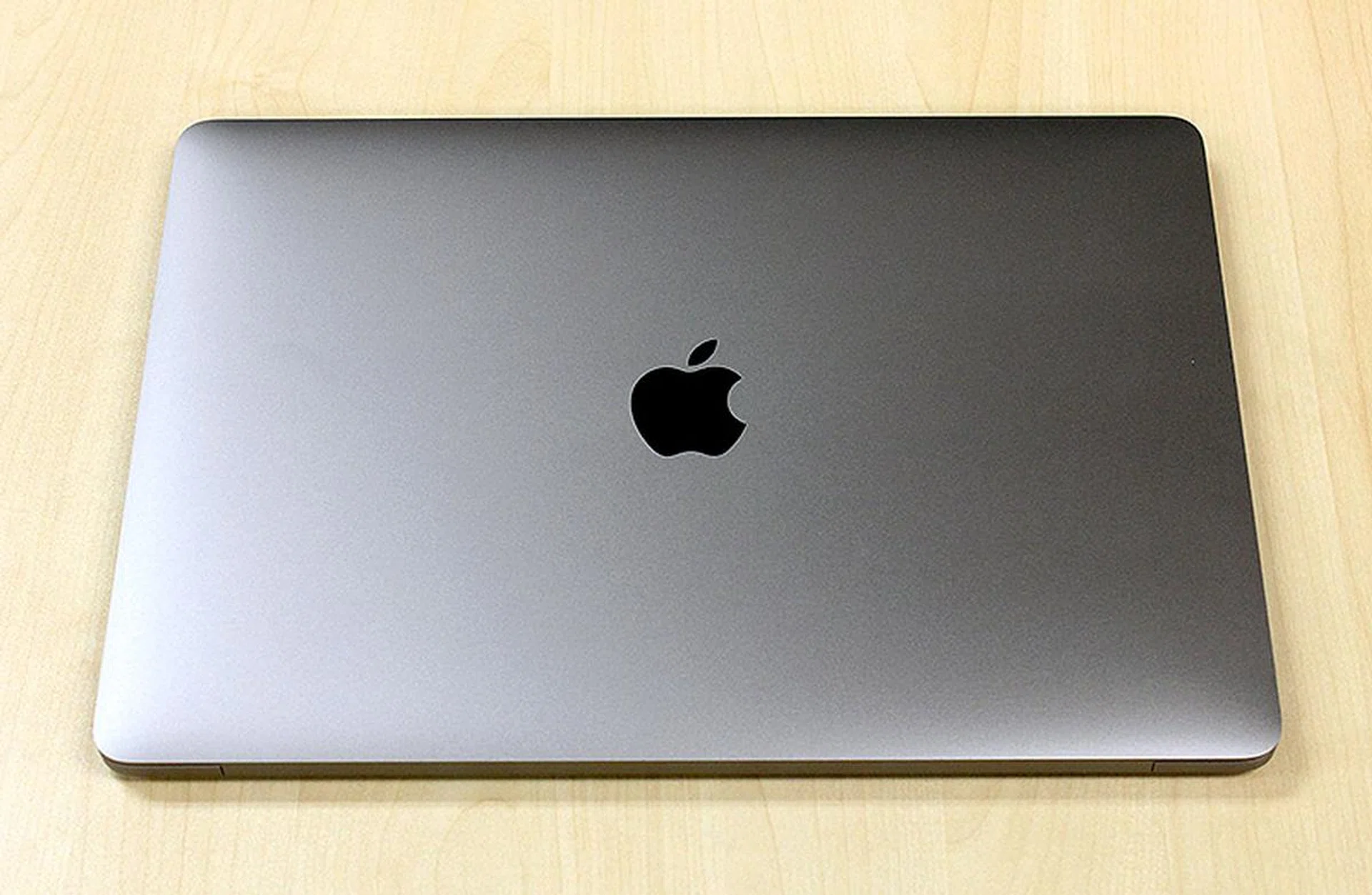 The new MacBook Pro uses a variant of Intel's Skylake processor with better integrated graphics than its predecessor.