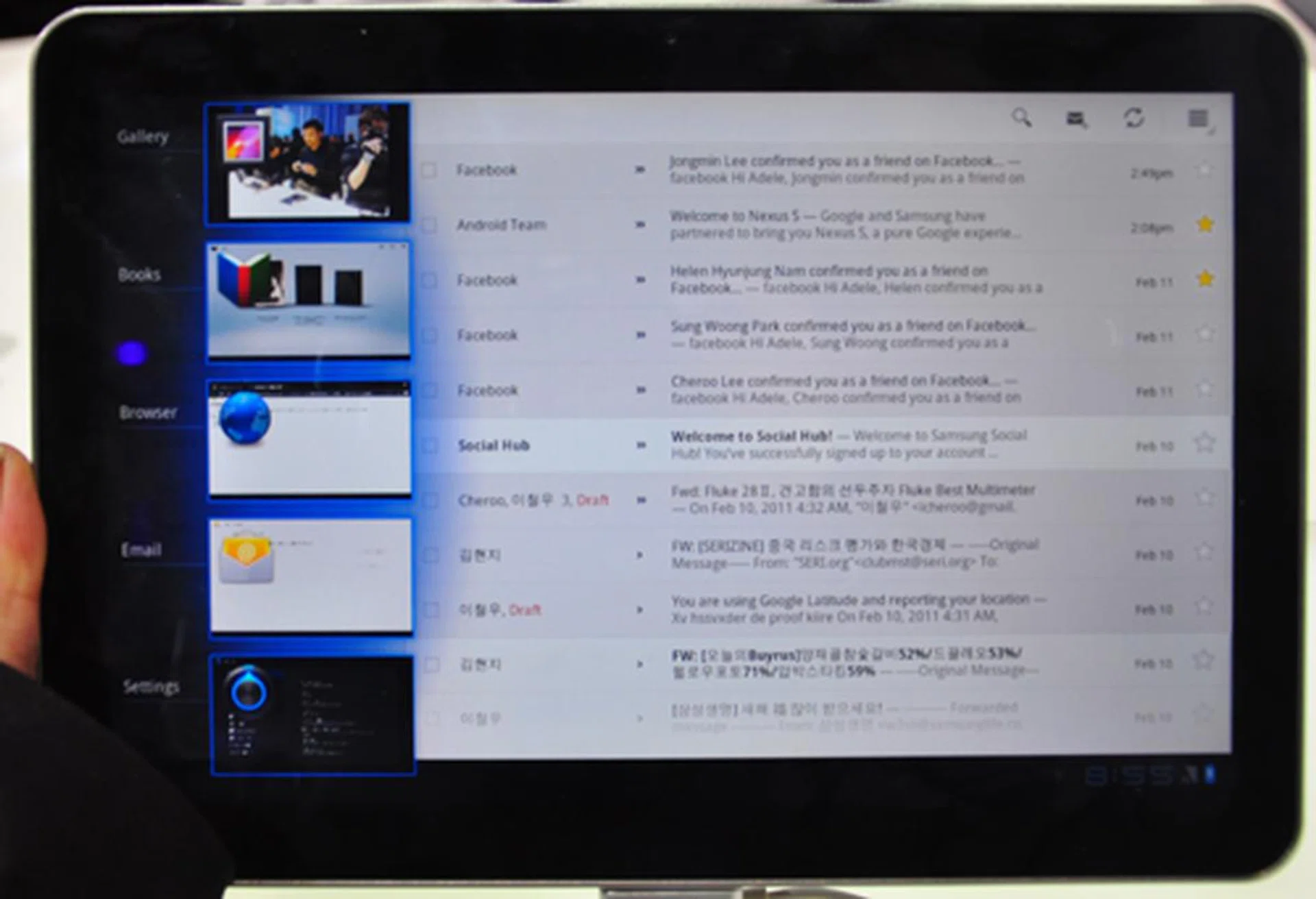 The 3D-lesque Android 3.0 UI looks good and is tailored well for navigation on a tablet - a hybrid between the PC and mobile experience. On the bottom of the screen are navigational shortcuts, one of which is featured on the right side. Pull up the multi-tasking tab if say, you want to instantly swap from checking your Gmail to continuing reading a book in the Samsung Readers Hub. 