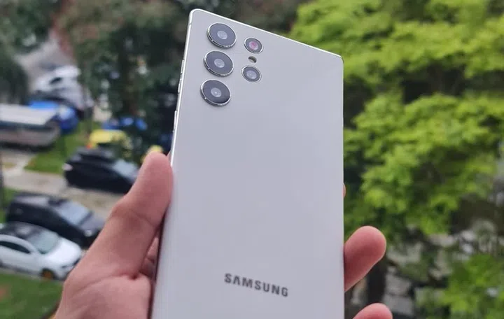 @hypark22 on Twitter.