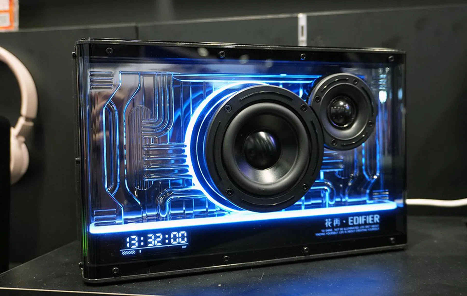 Ever seen a speaker like this? Photo: HWZ