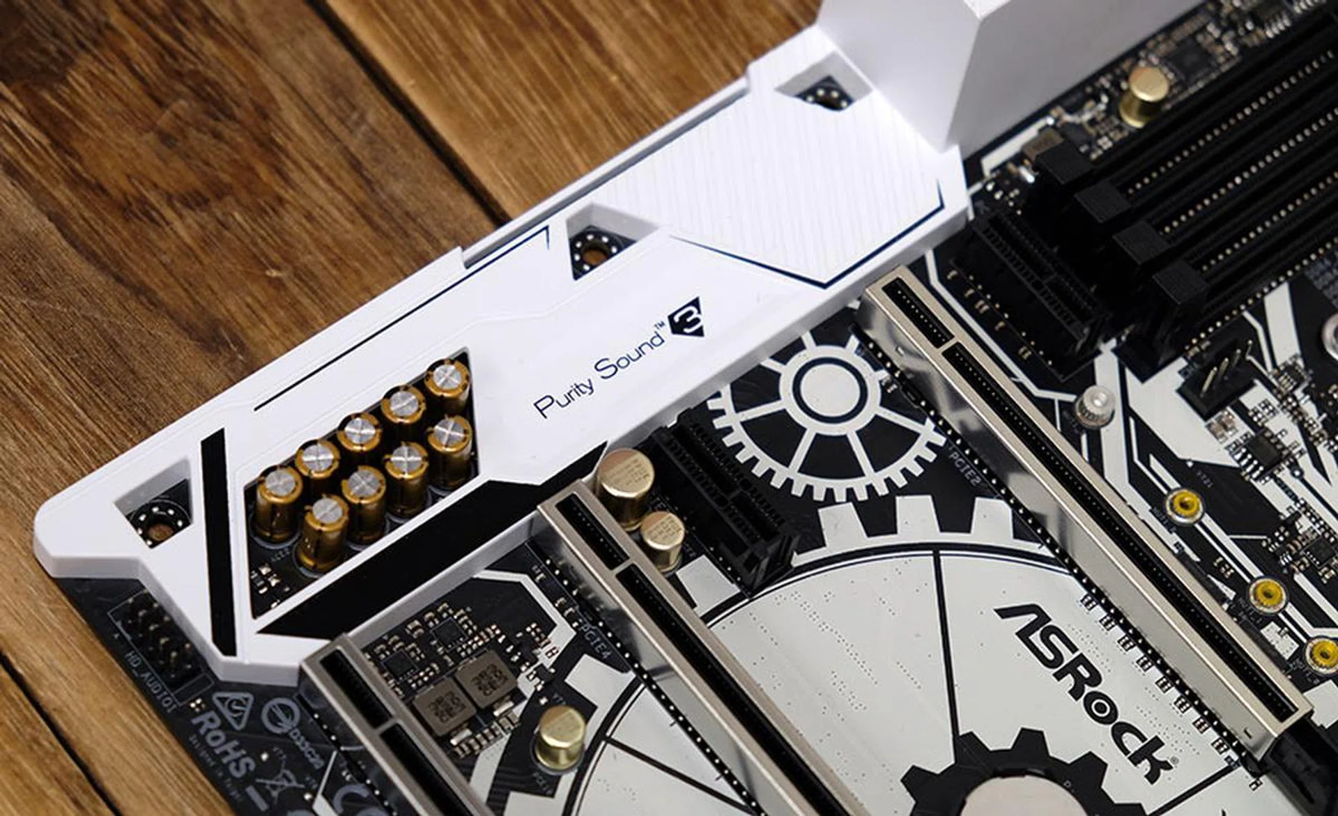 ASRock X99 Taichi Purity Sound 3