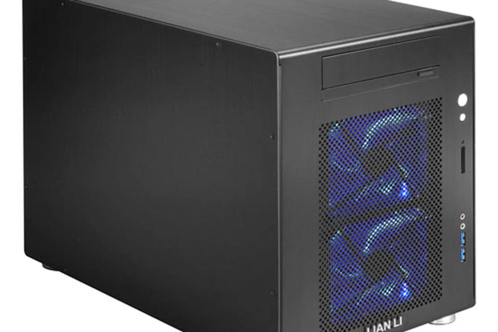 Lian Li is best known for its aluminum chassis and the PC-V354 is almost entirely made out of this light and strong material. 