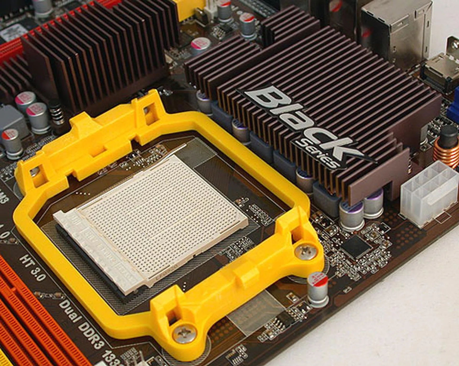 Unlike the ASUS and Gigabyte boards, ECS has gone with larger heatsinks, though we don't see them getting in the way of the CPU cooler.