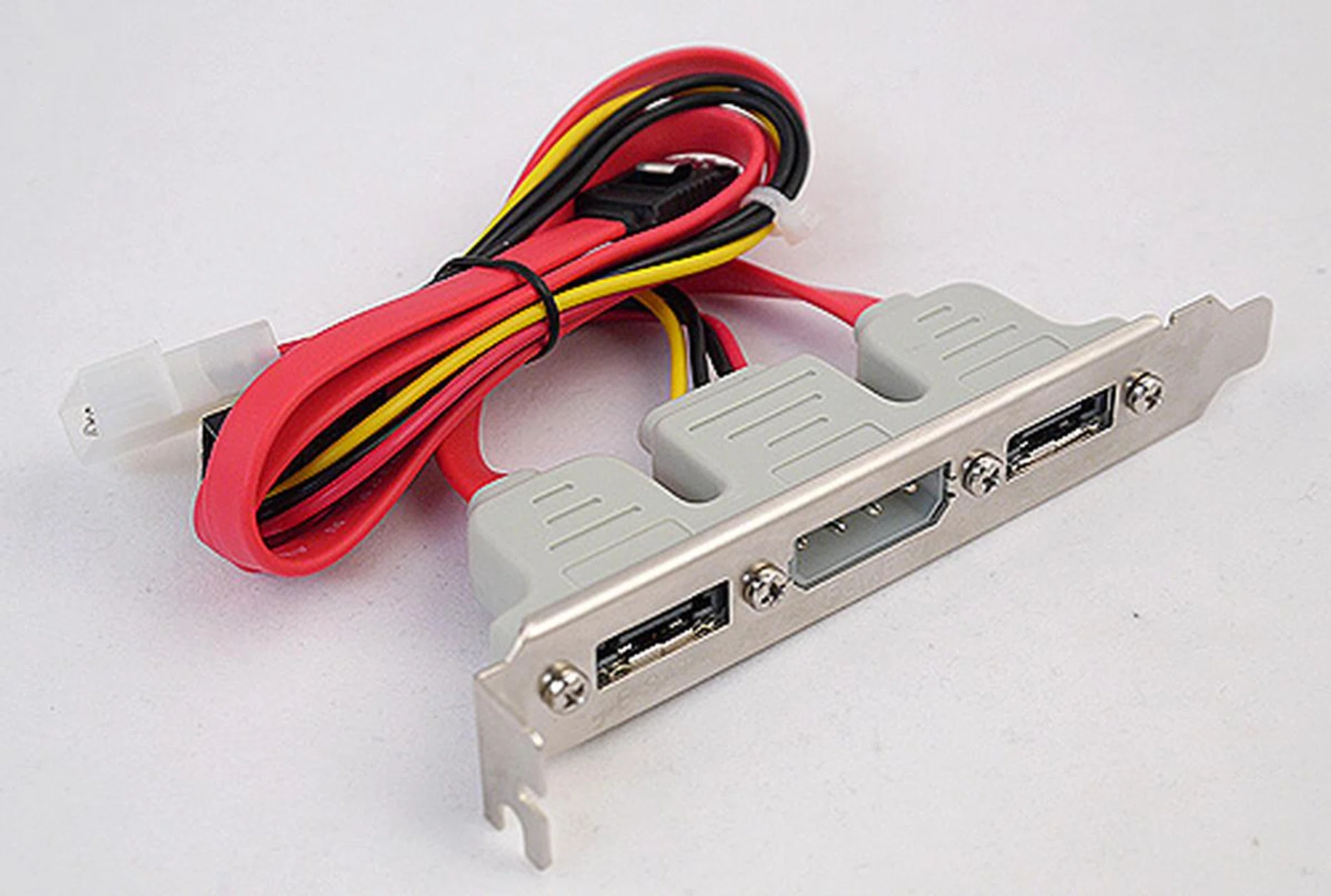 Provided with the motherboard is also an eSATA bracket, complete with the necessary power and data cables. This is a fairly new addition to MSI motherboards - one that's familiar to long time Gigabyte users.