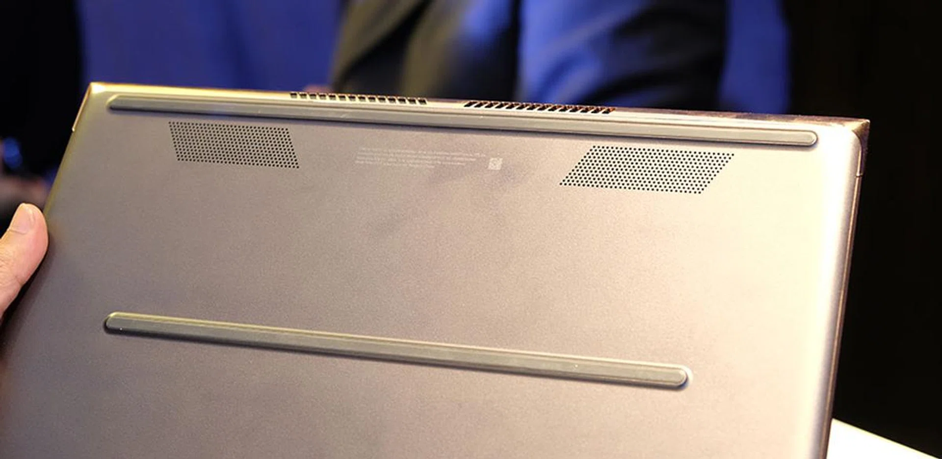 HP Spectre cooling system vents