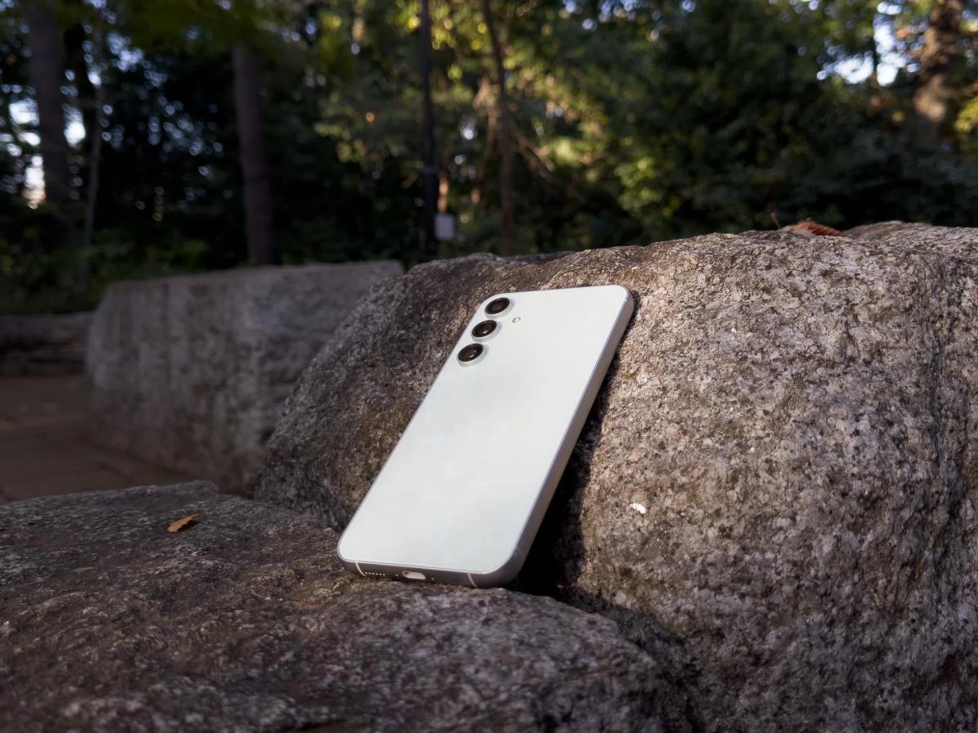 Samsung Galaxy S23 FE.