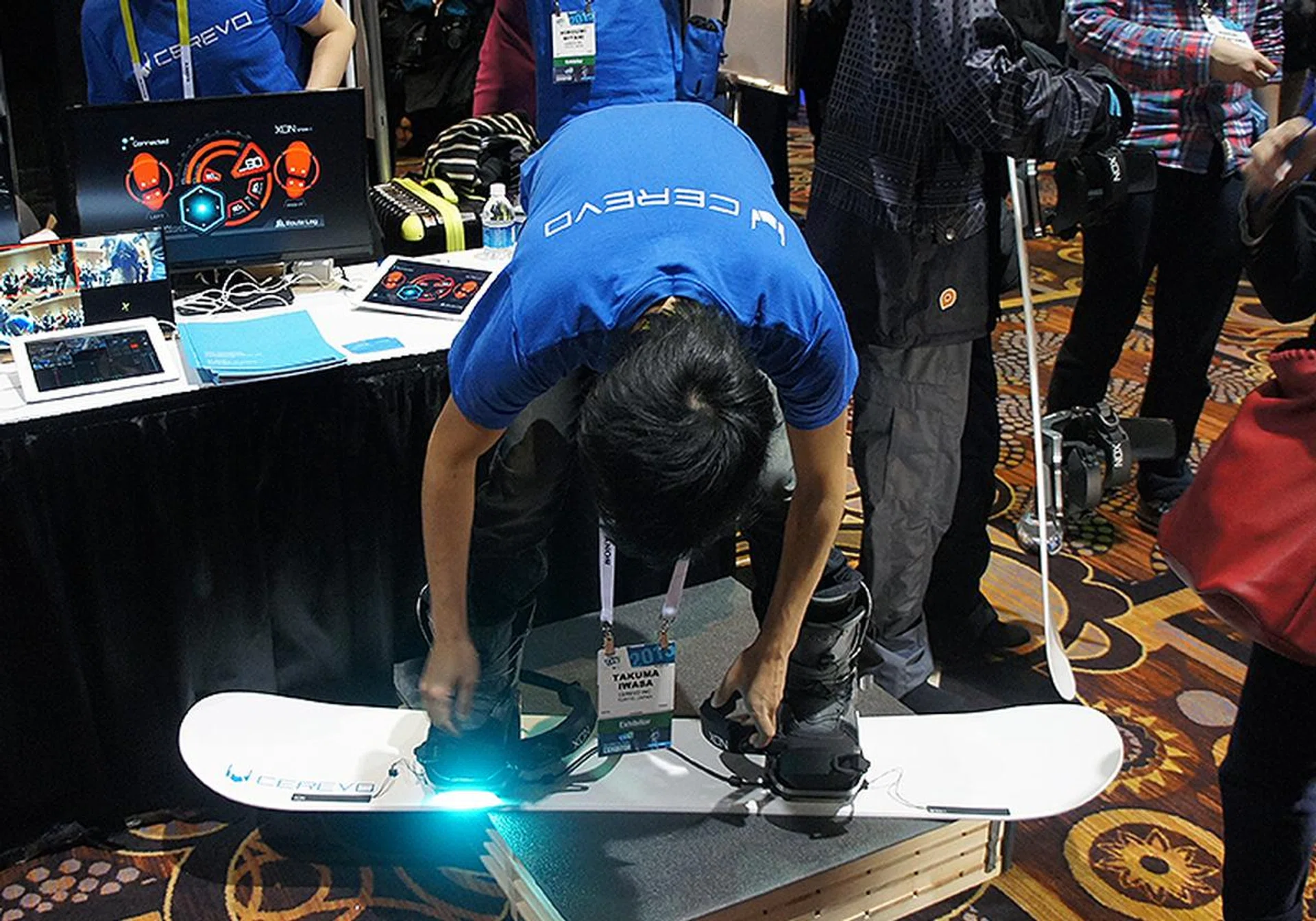 Connected and all forms of smart devices are a key trend this year and the Cerevo XON Snow-1 is a smart snow board capable of analyzing performance and tracks metrics such as speed, acceleration, angle, weight balance and more.