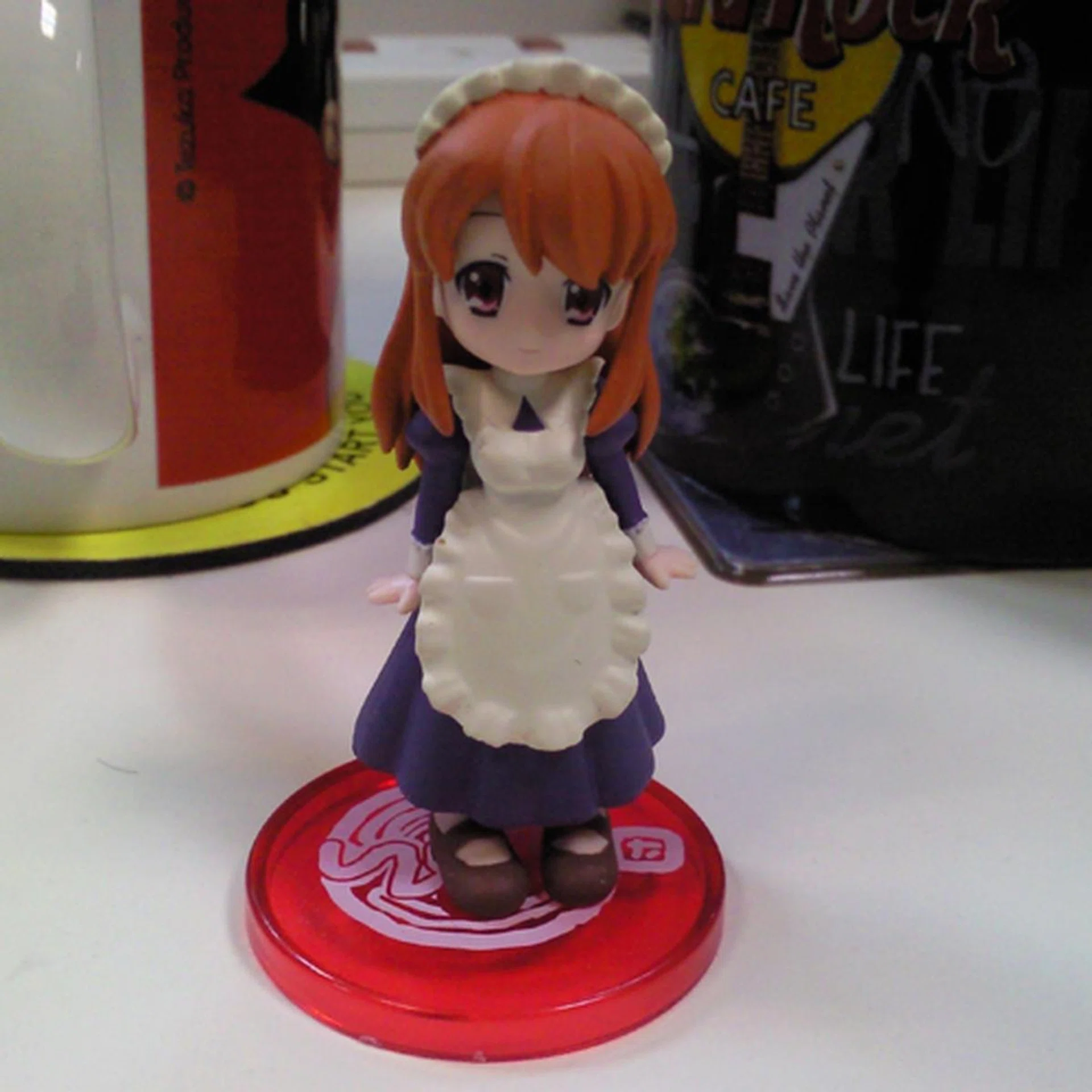 Similarly under automatic ISO settings, imaging quality is at best average, but sufficient for point-and-shoot quality images.