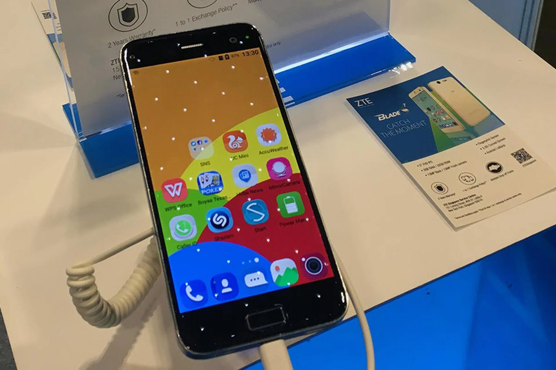 The ZTE Blade S7 has a 5-inch FHD IPS screen, 3GB RAM, 32GB ROM, and a 13MP rear camera. Going only for $299.