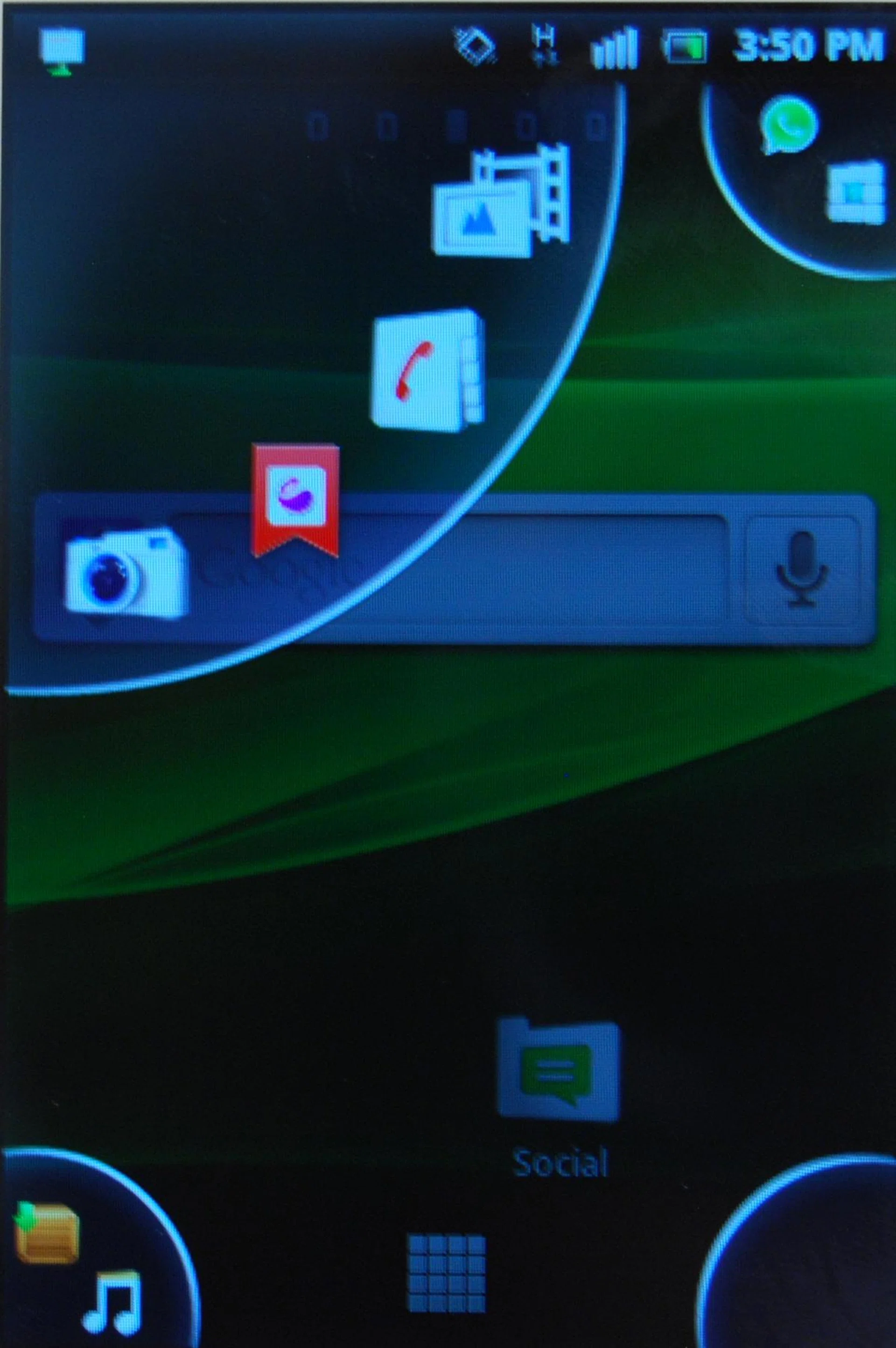 Four on each corner of the home screen make 16 shortcuts altogether!