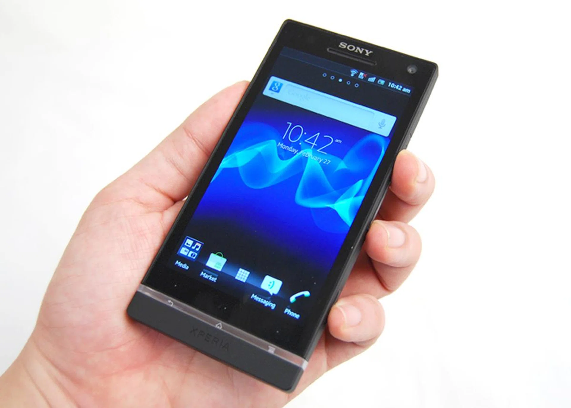 We love the angular approach taken for the NXT series. What isn’t great is how the edges will make it uncomfortable for your palm over a prolonged period of usage.