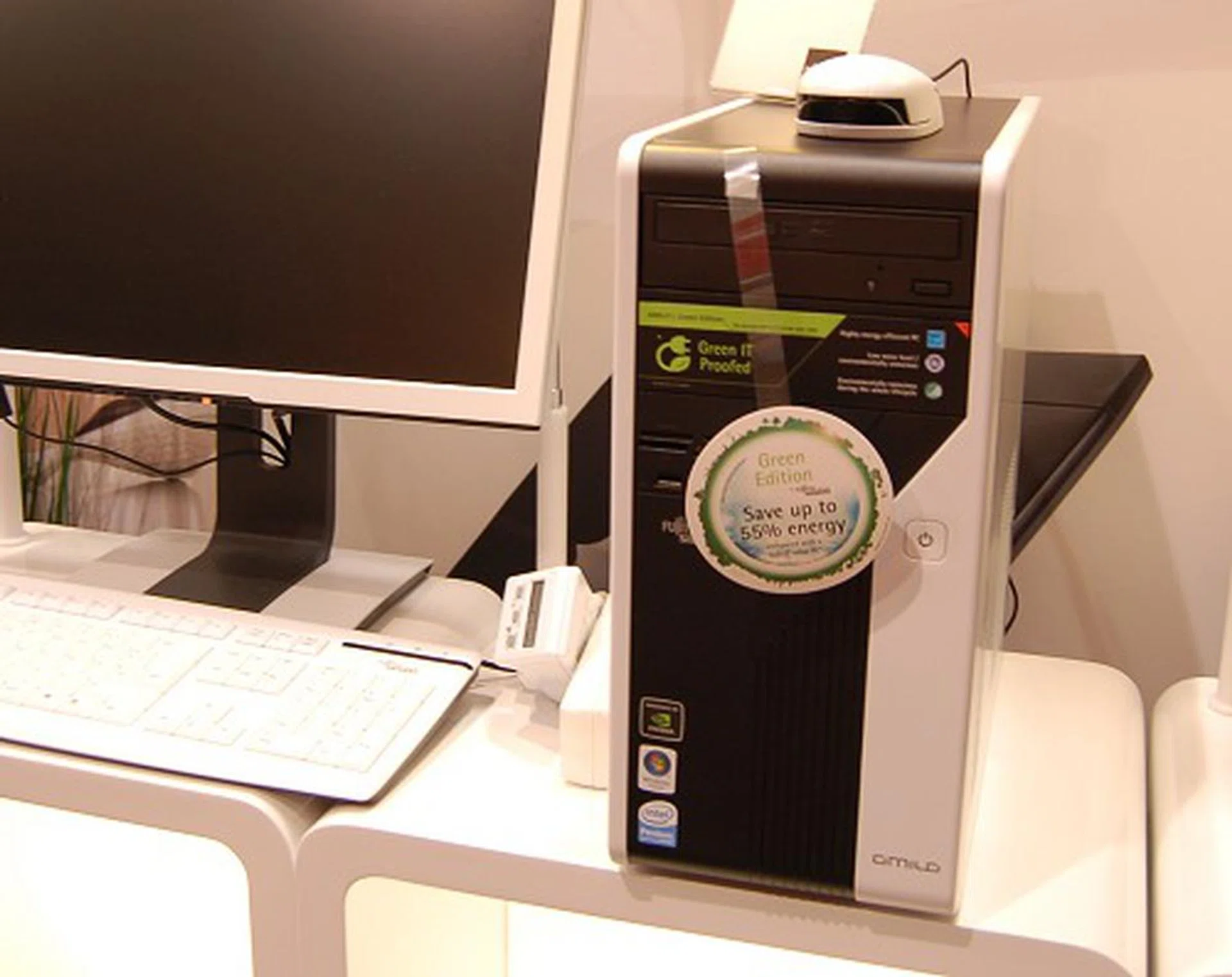  Recently, Fujitsu Siemens launched their new Amilo Desktop LA 3415 Green Edition that is much more energy efficient and environmentally friendly than previously.  