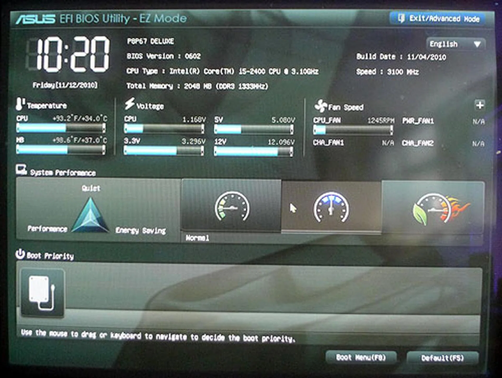 Here's a glance at the EZ Mode in the new EFI BIOS on ASUS' upcoming boards. It's a quick summary of your system along with three profiles for those who don't wish to fiddle too much. You can navigate with your mouse and for the advanced users, there's an advanced view that looks like a more visually appealing version of past ASUS BIOS.