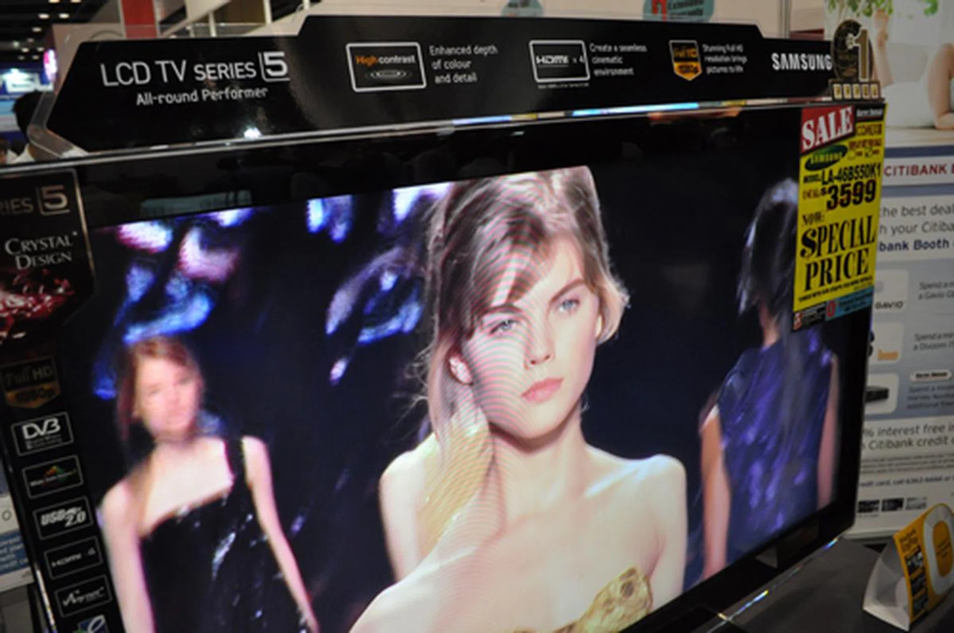 Samsung's offering a $500 LED trade-up offer for all sizes of Samsung LED TVs except for 32" at Comex.
