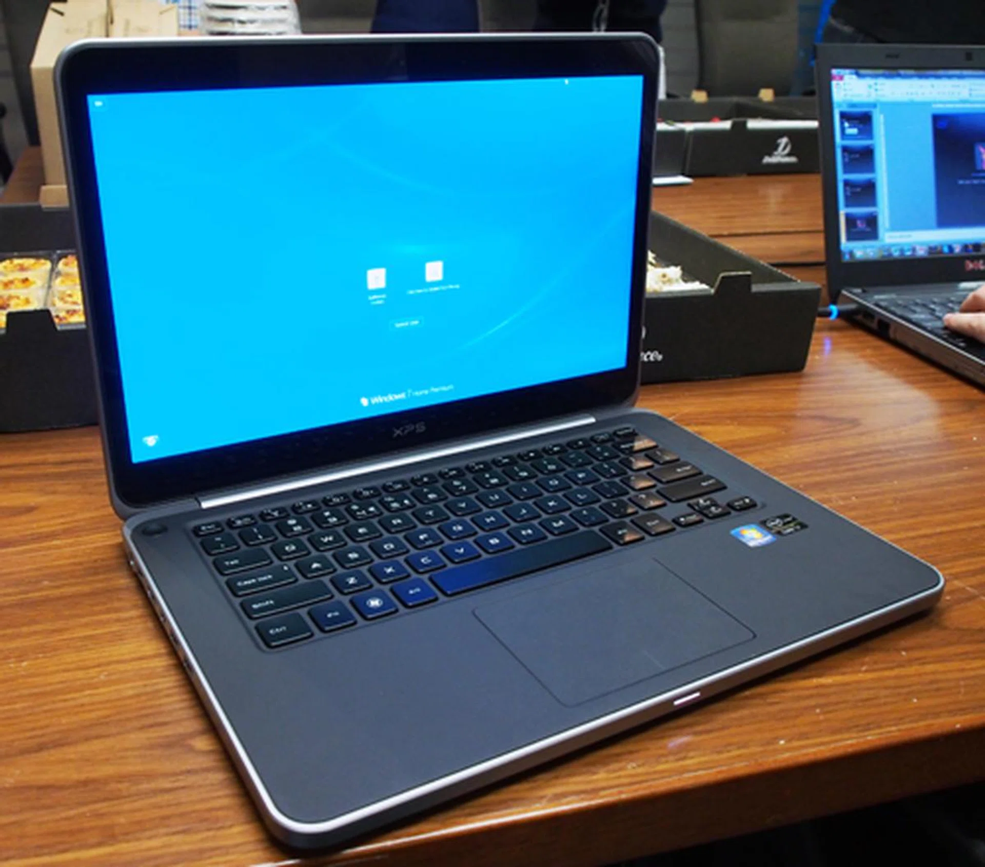 We're glad to see another Ultrabook with a higher resolution screen. The XPS 14 uses a 14-inch 1600x900 resolution display.