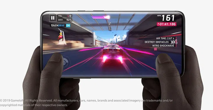 That notch-free Quad HD+ display looks to be great for gaming.
