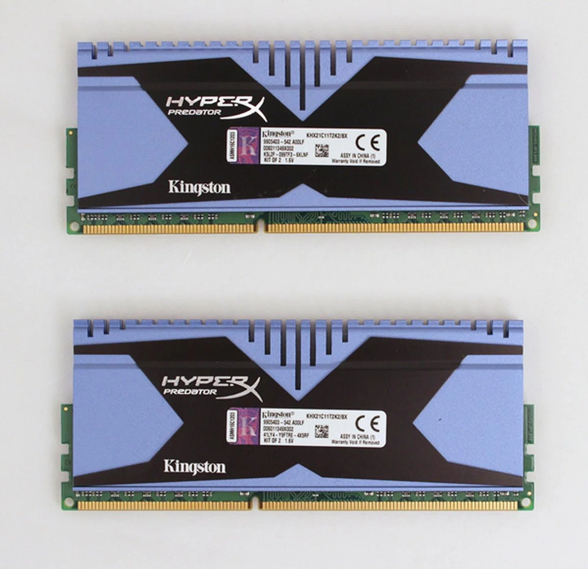 Like the G.Skill memory modules, the sticker label on the Kingston HyperX Predator (T2) memory module contains detailed information with regards to its latency timings, operating voltage as well as specific SKU code.