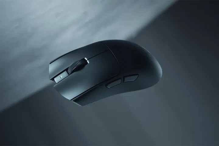 The internals of the Viper V4 Pro, including its sensor, switches and HyperSpeed Wireless platform, have been updated.