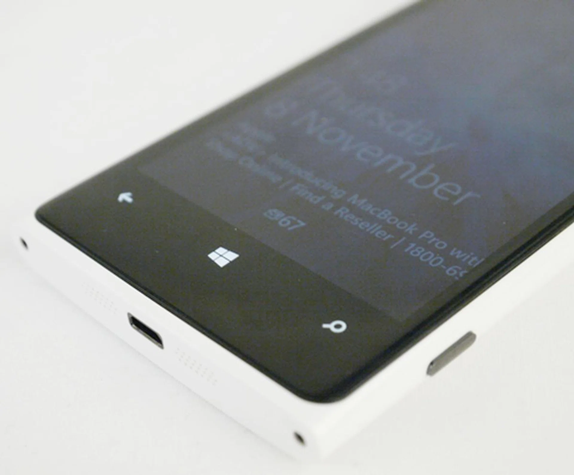The three usual Windows Phone buttons make their reappearance. Check out the silver-accented touch buttons.