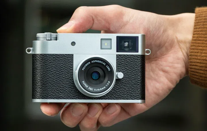 The Fujifilm X Half looks like a compact rangefinder-style camera. Photo: Fujifilm