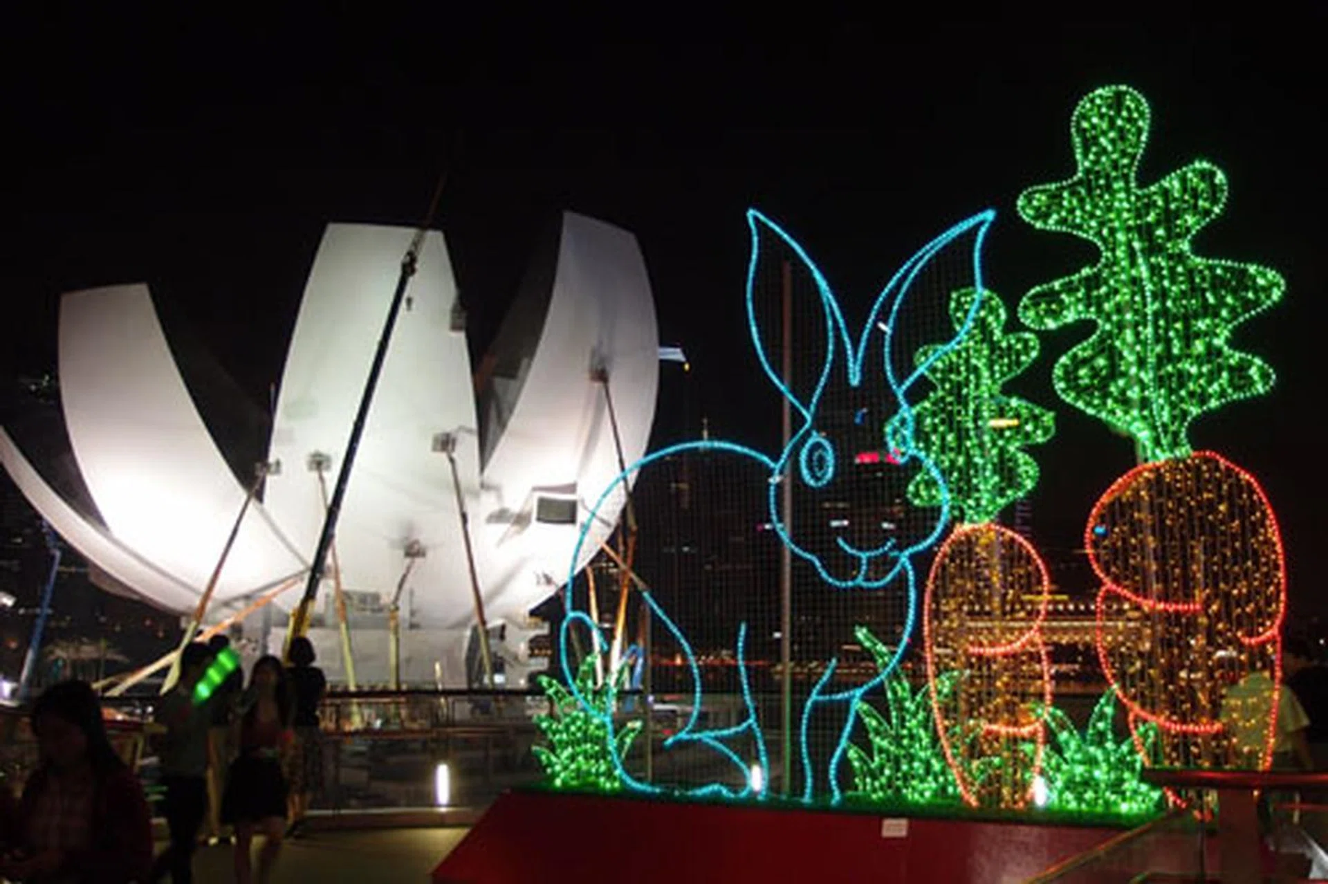 f/1.8 at 34mm, 1/20 sec, ISO200.