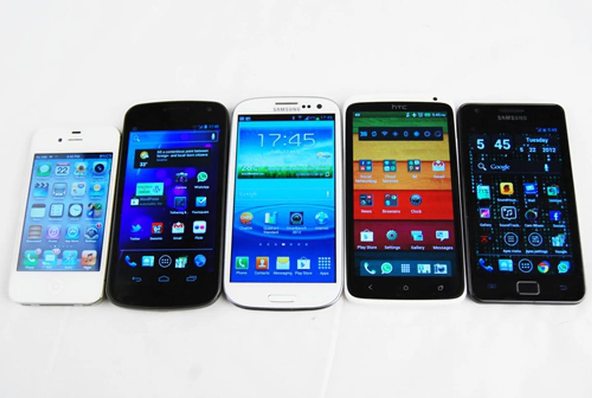 The Samsung Galaxy S III comes well-prepared and may very well edge out some of its closer competitors.