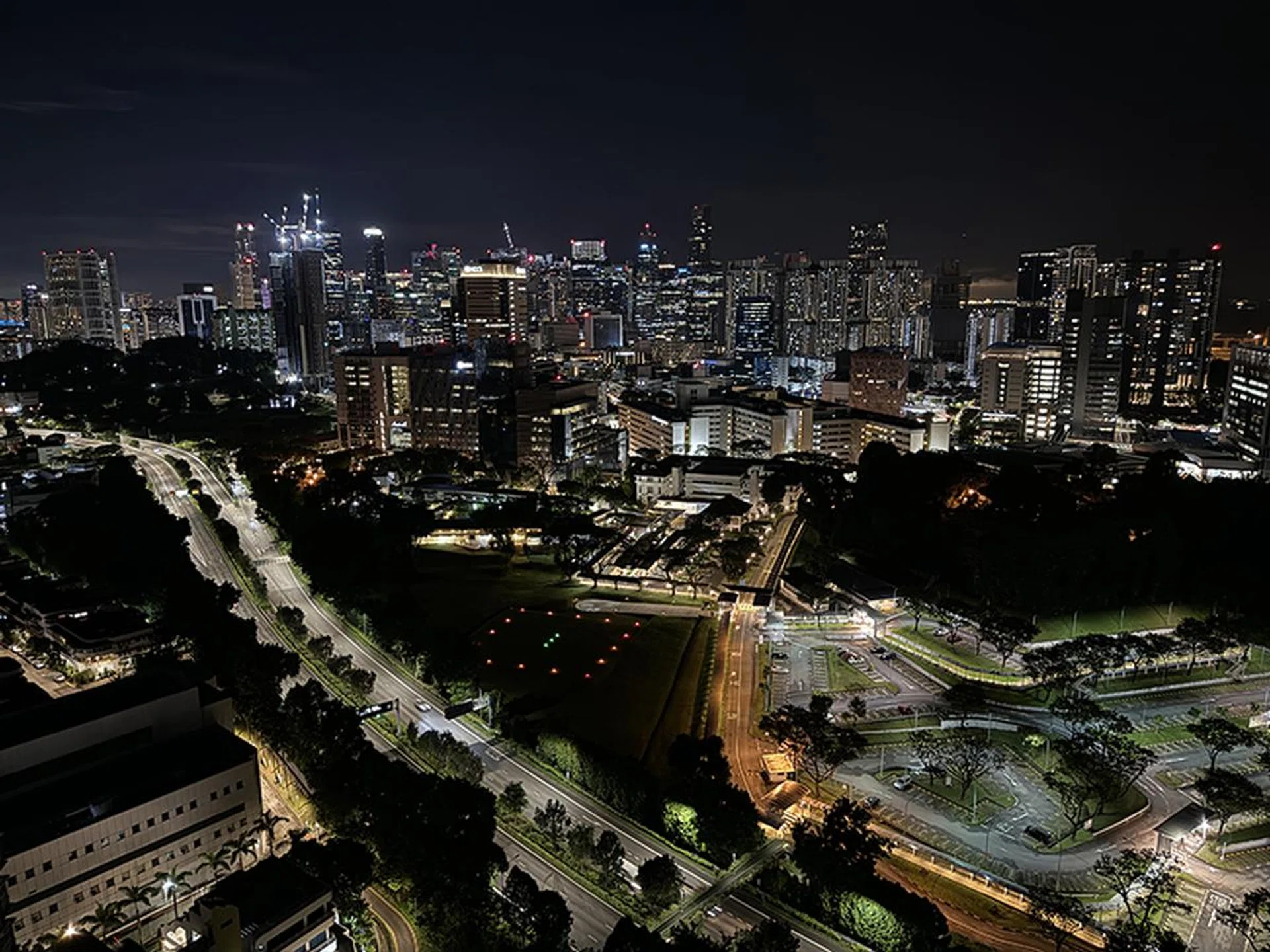 iPhone 15 Pro Max, Main Camera, Night.