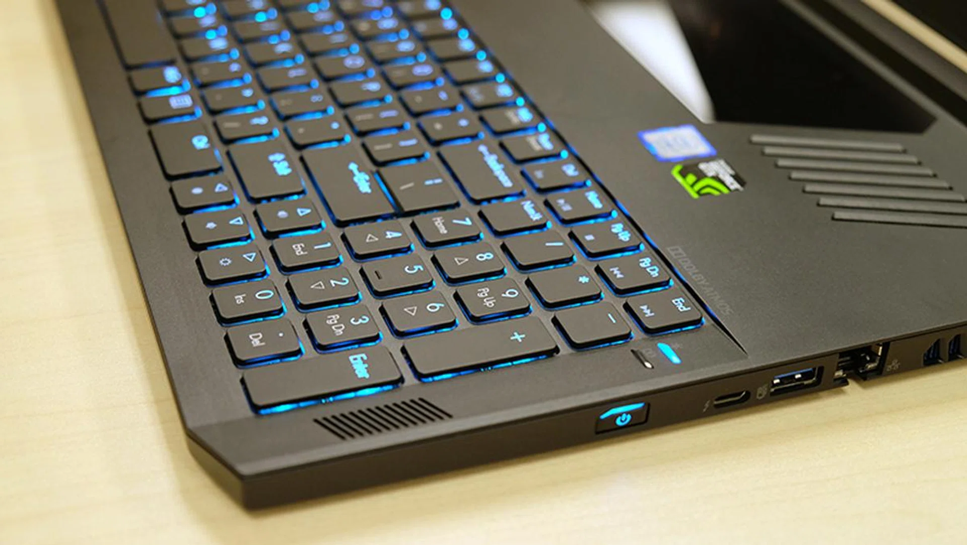 Acer Predator Triton 700