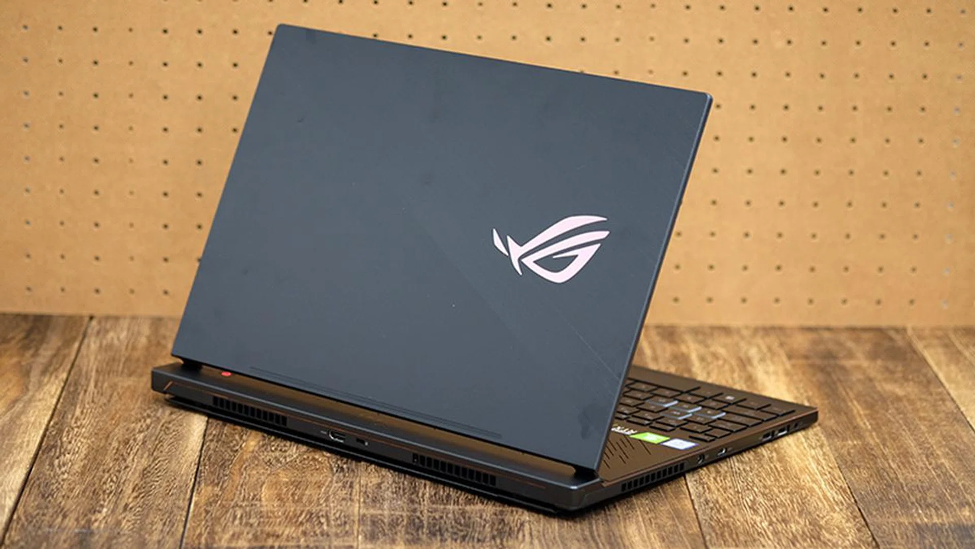 ASUS ROG Zephyrus S GX531GX
