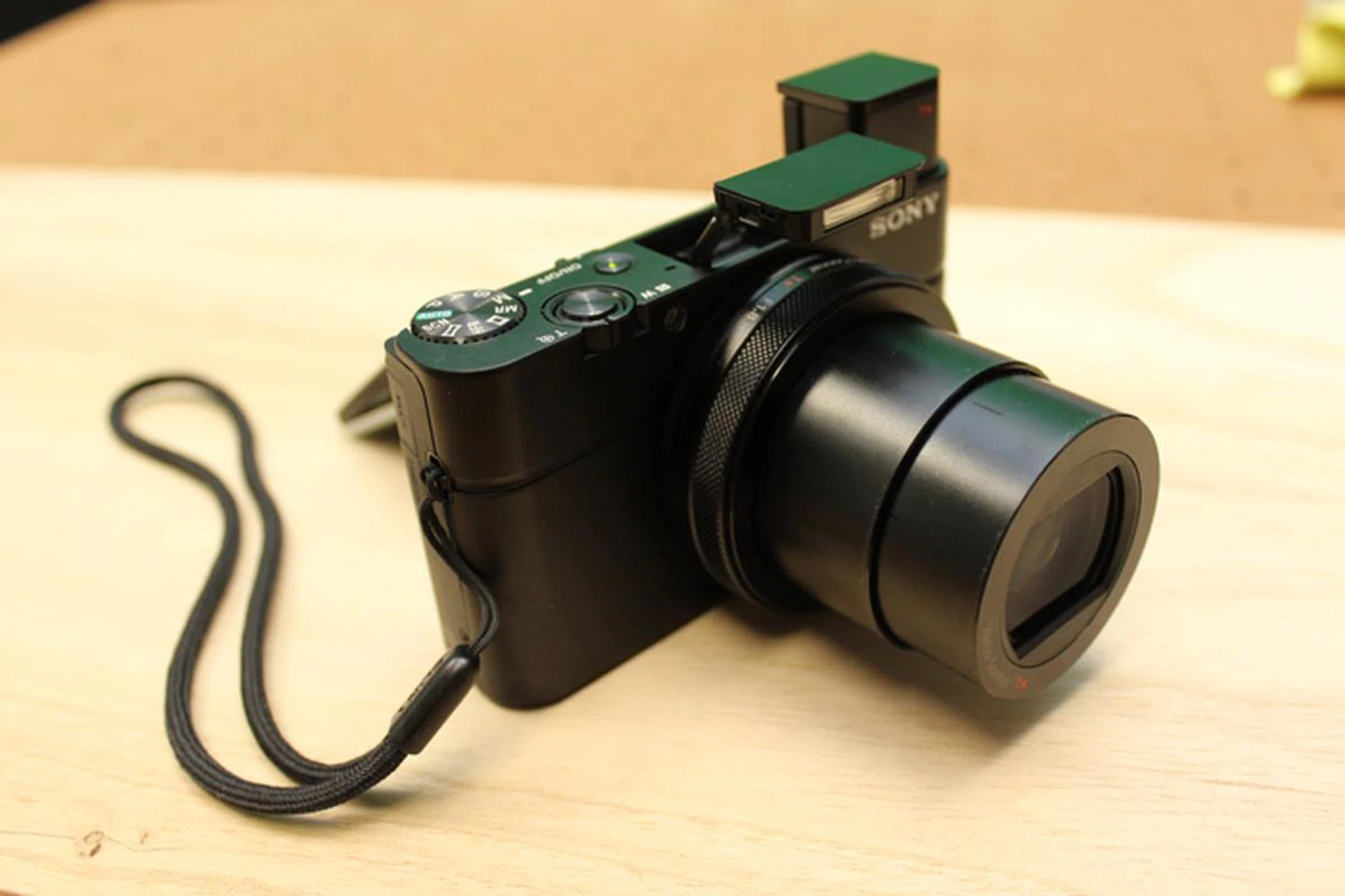 In-built flash and in-built electronic viewfinder unsheathed on the Sony RX100 IV.
