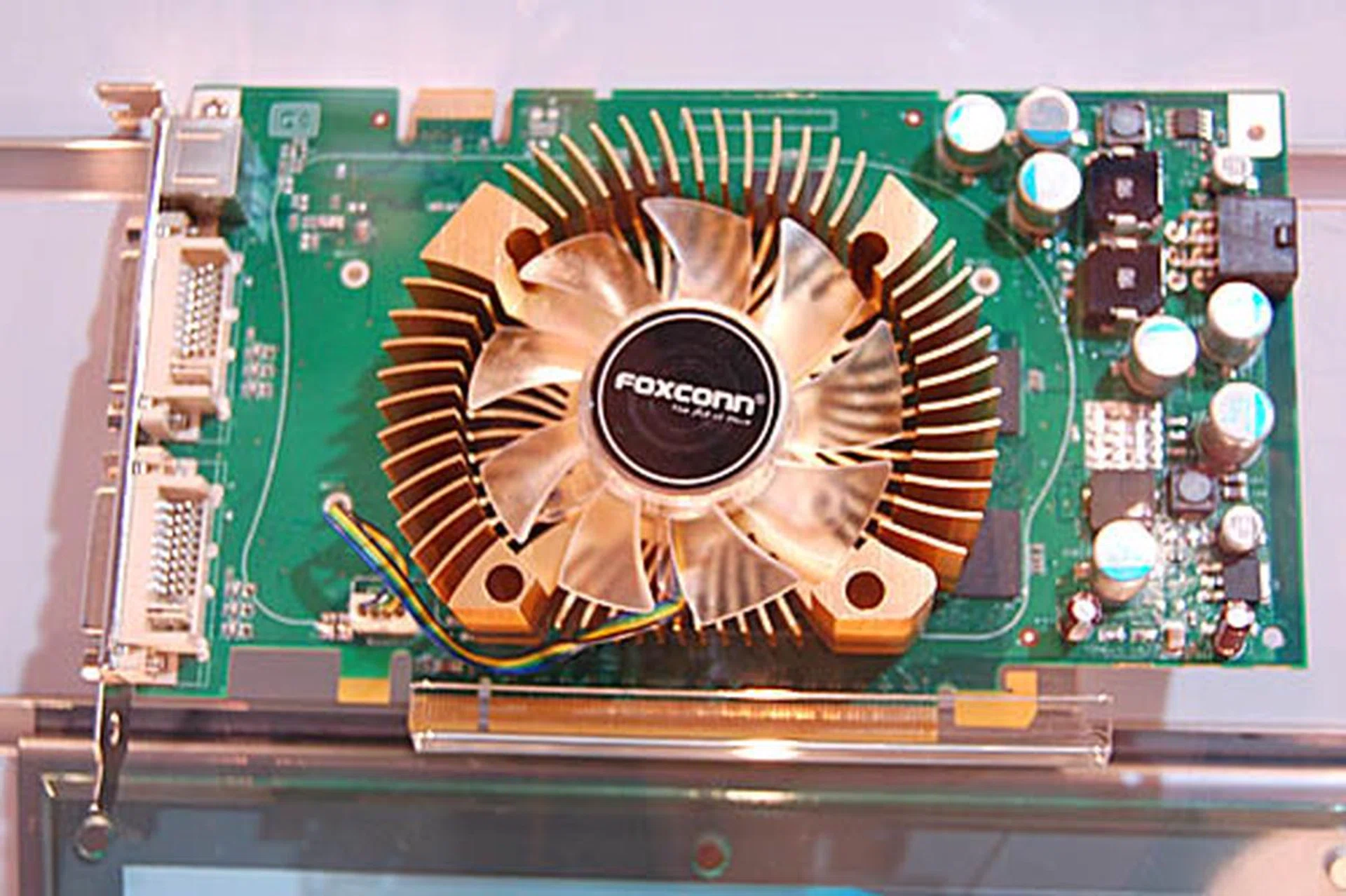  This overclocked GeForce 8600 GTS is equipped with a custom two-slot cooler that kept the card healthy even at its higher core of 700MHz and DDR3 memory at 2200MHz DDR. Together with its PureVideo HD capabilities and HDCP support, it's a competent mid-range DirectX 10 graphics card.  