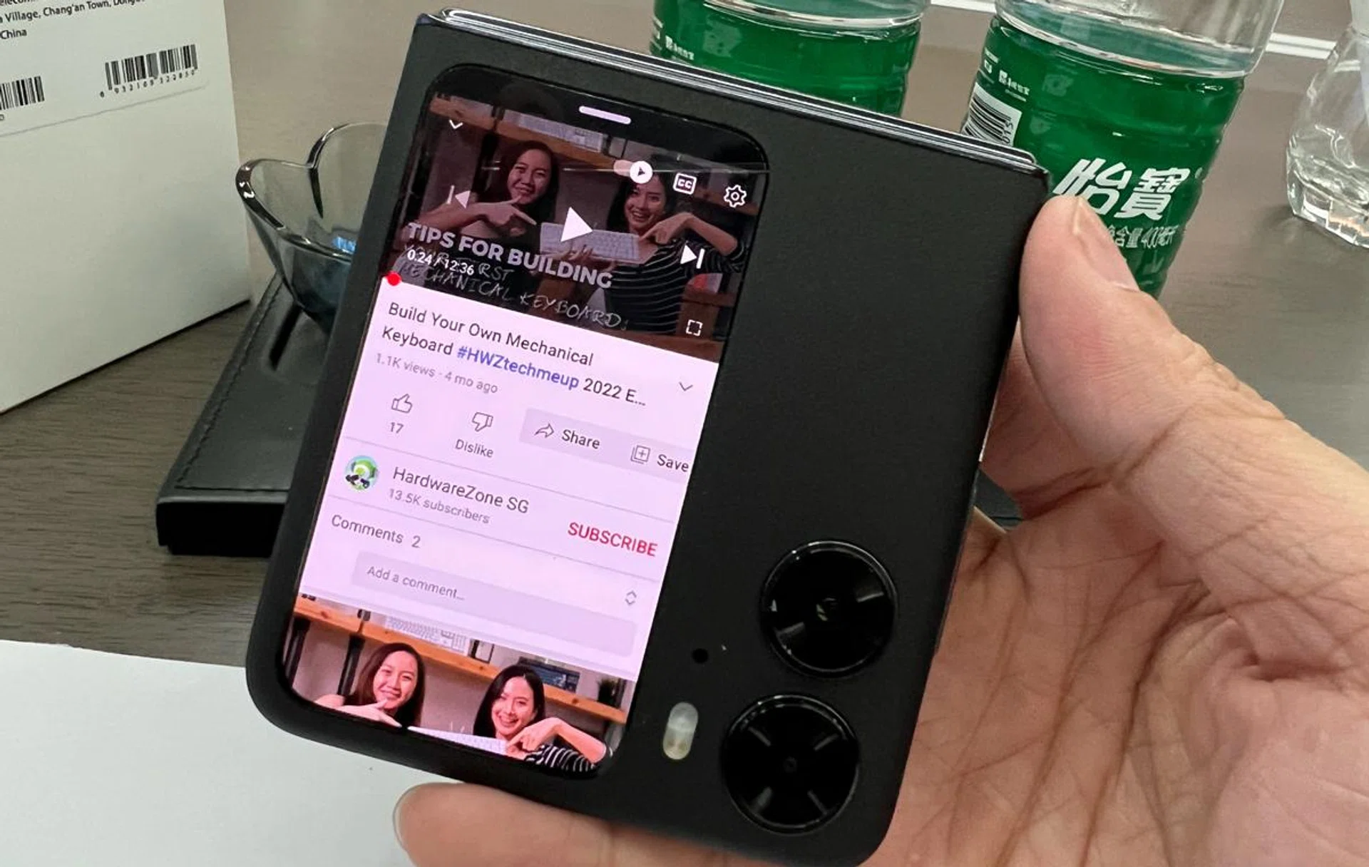 Sampling the YouTube widget on Oppo Find N2 Flip's Cover Screen.