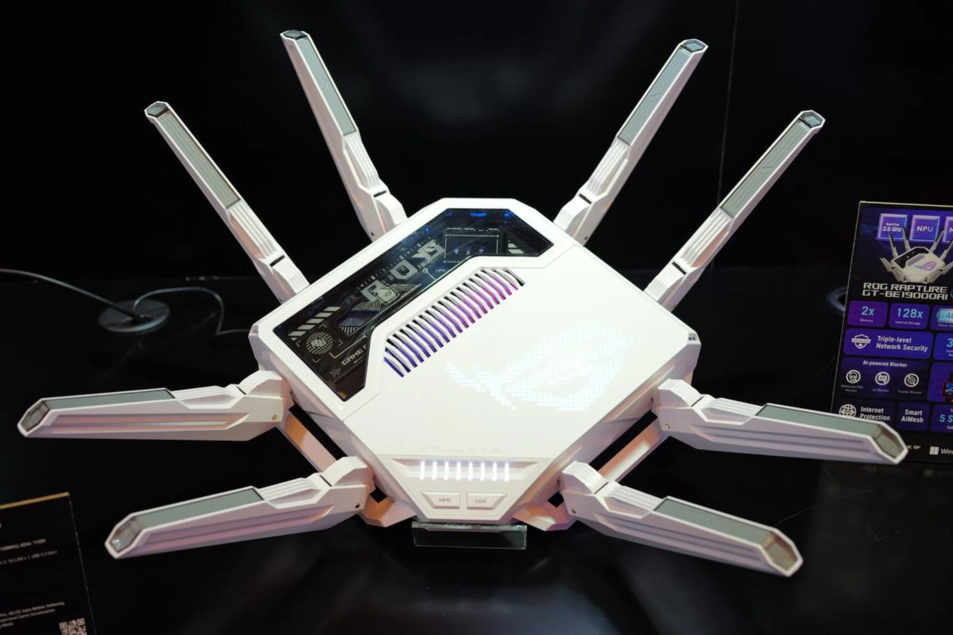 The ASUS ROG Rapture GT-BE19000AI. Photo: HWZ