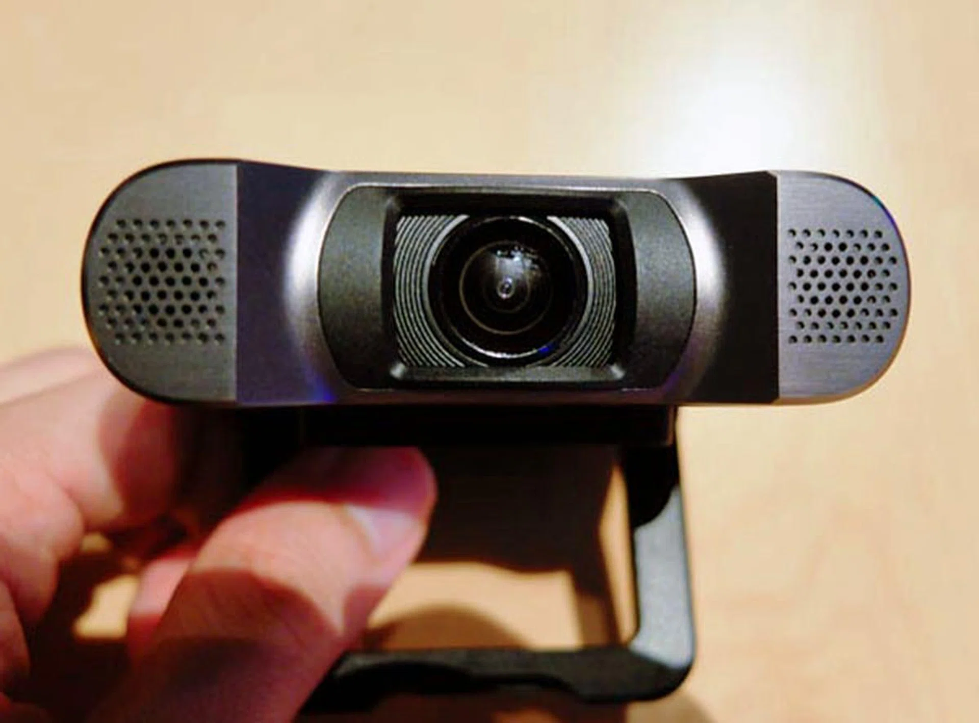 Note the larger microphone outlets on both sides of the camera. Canon states that it's 2.5 times larger than in the original model and helps to capture better quality audio with improved sensitivity.