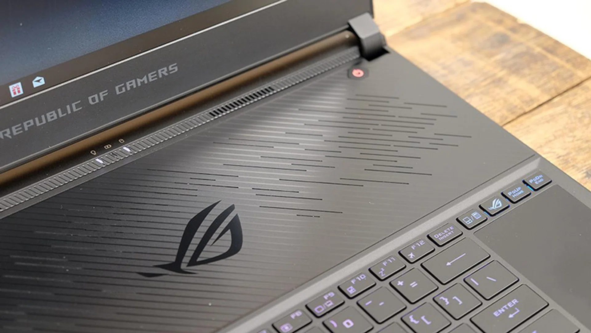 ASUS ROG Zephyrus S