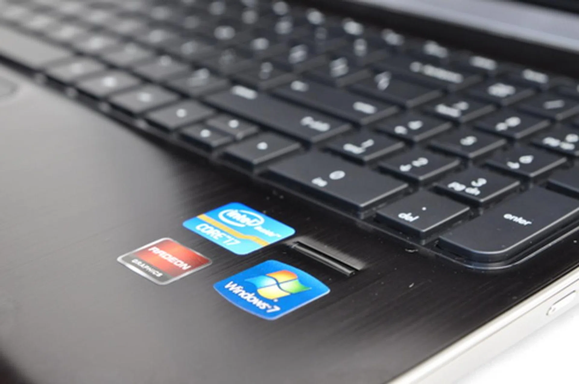 With this added security feature, the dv6 also makes itself suitable for a corporate environment.