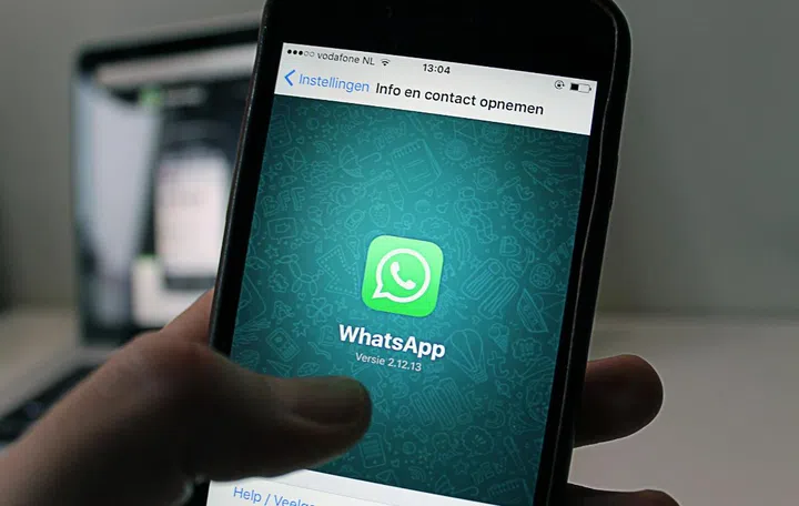 M1's CORI customers can reserve a smartphone via Whatsapp. Photo: Pexels..