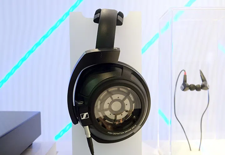 The HD 820 is Sennheiser's new flagship close-back headphone.