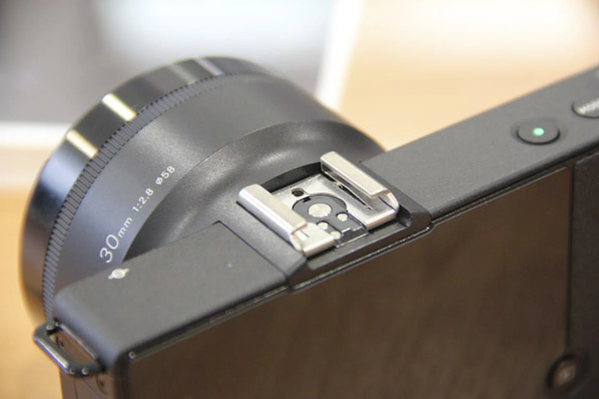 There's a standard hotshoe for additional accessories.