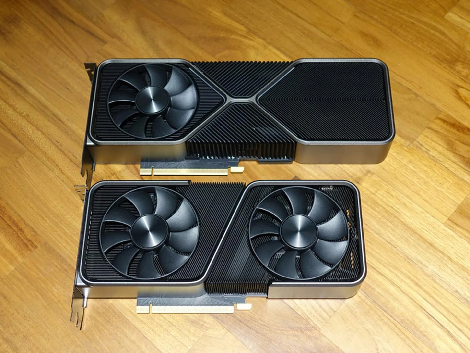 The RTX 3070 Founders Edition is a lot more petite compared to the RTX 3080 Founders Edition, but is actually still slightly longer than the previous RTX 2070 Founders Edition.