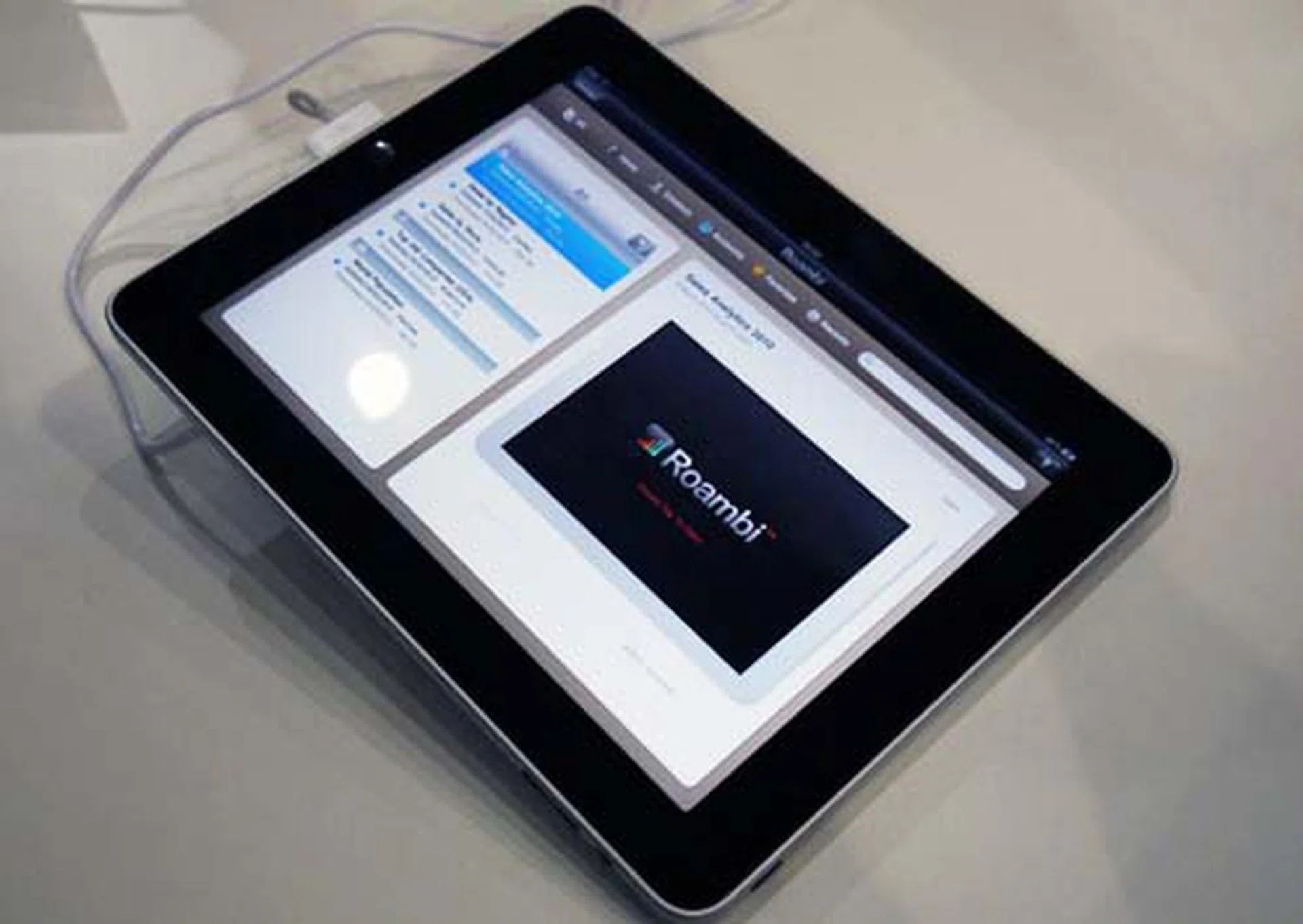 Want to get an iPad? It's here at SITEX! Shame there's no discount on the pricing, but at least you can get your accessories for it straight up at the booth.