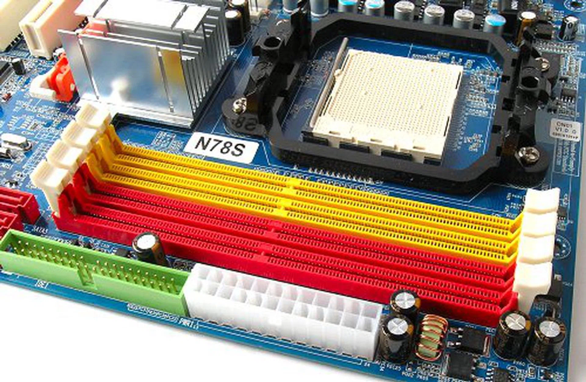 Packing four DIMM slots and still sporting a decent layout.