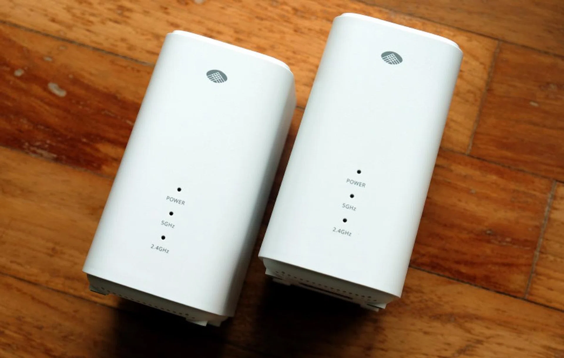 Compact and simple in design, the Askey AP5100W was designed to be as inconspicuous as possible.