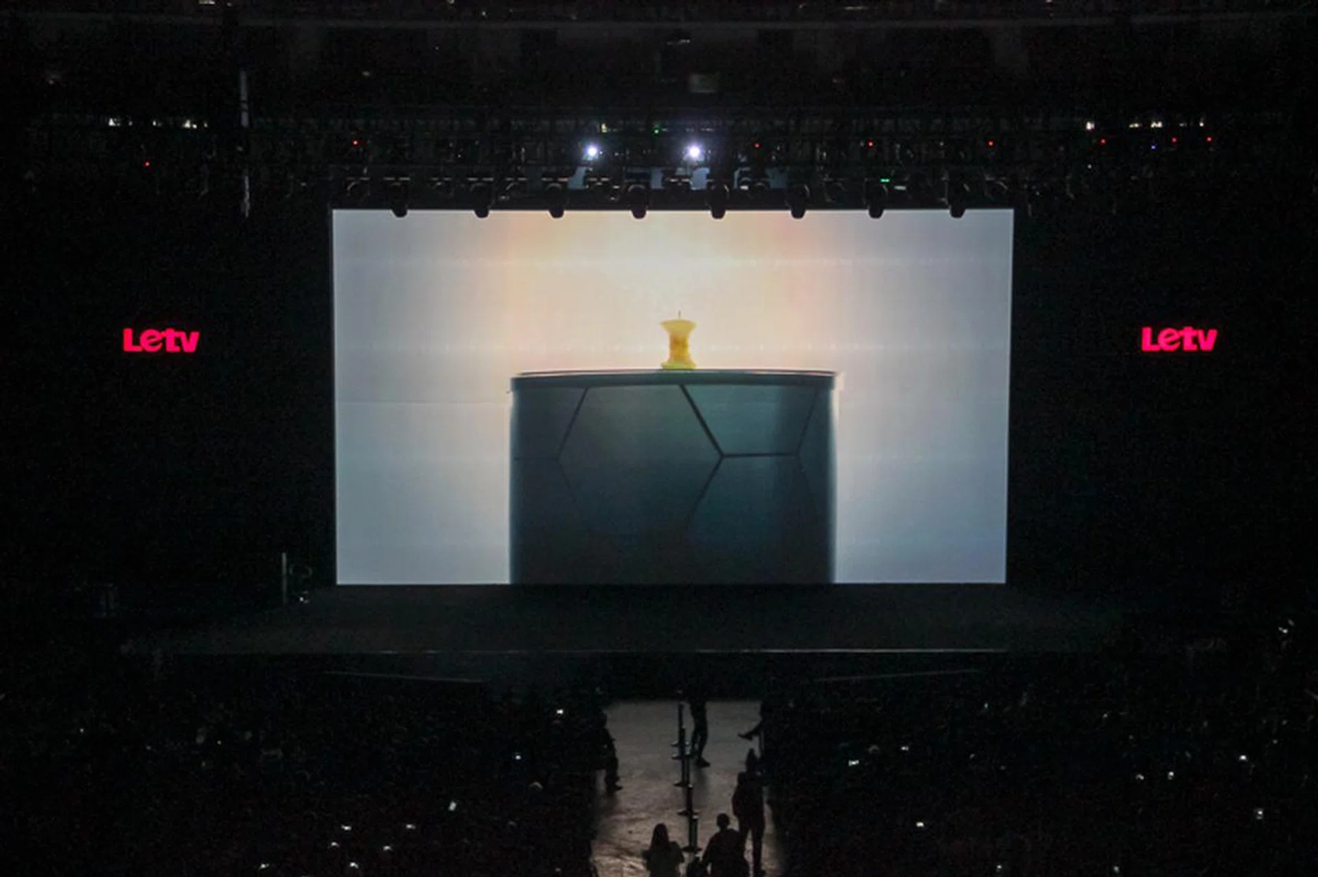 The bit ends on an eaten Apple-oops, I mean, apple.